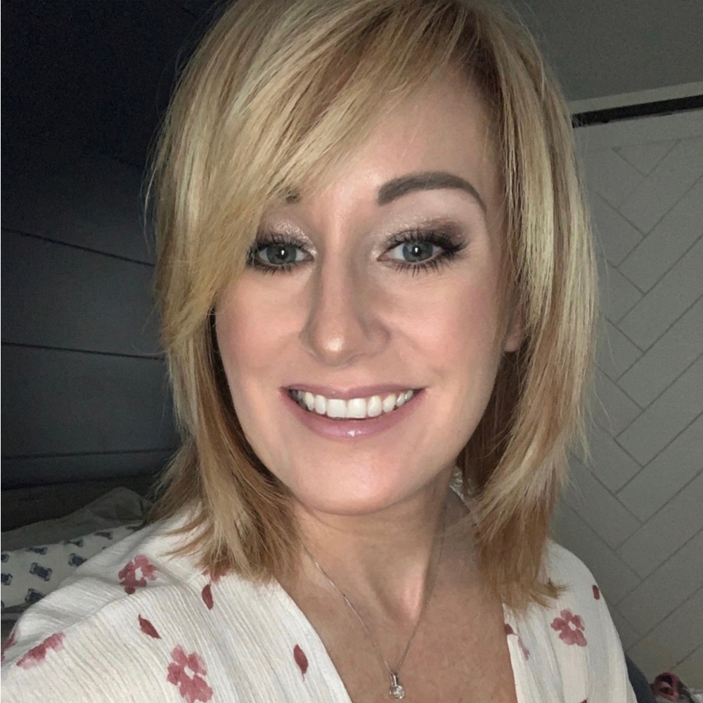 Meet your Posher, Angie